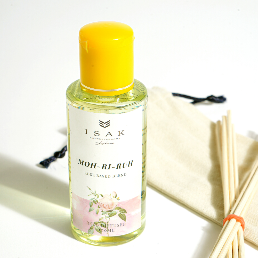 ISAK Rose reed oil